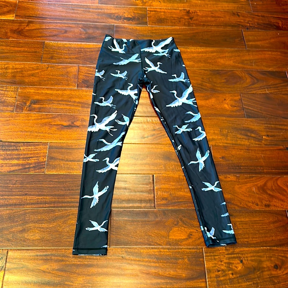 Carbon 38 leggings with crane print detail small